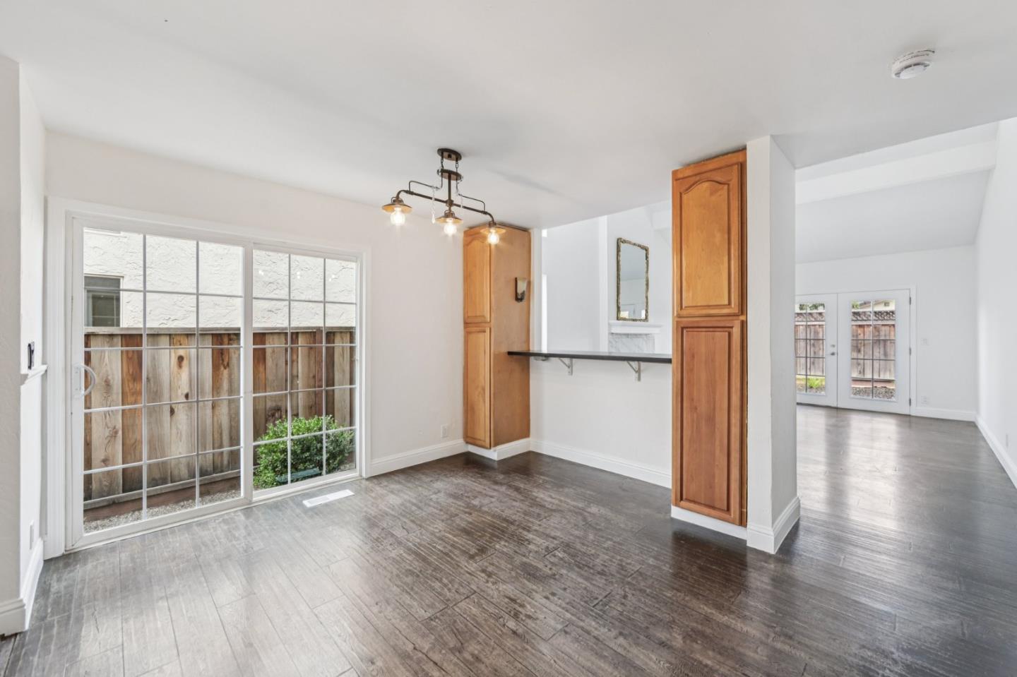 1040 North Capitol Avenue