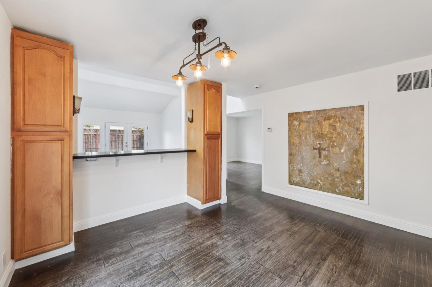 1040 North Capitol Avenue