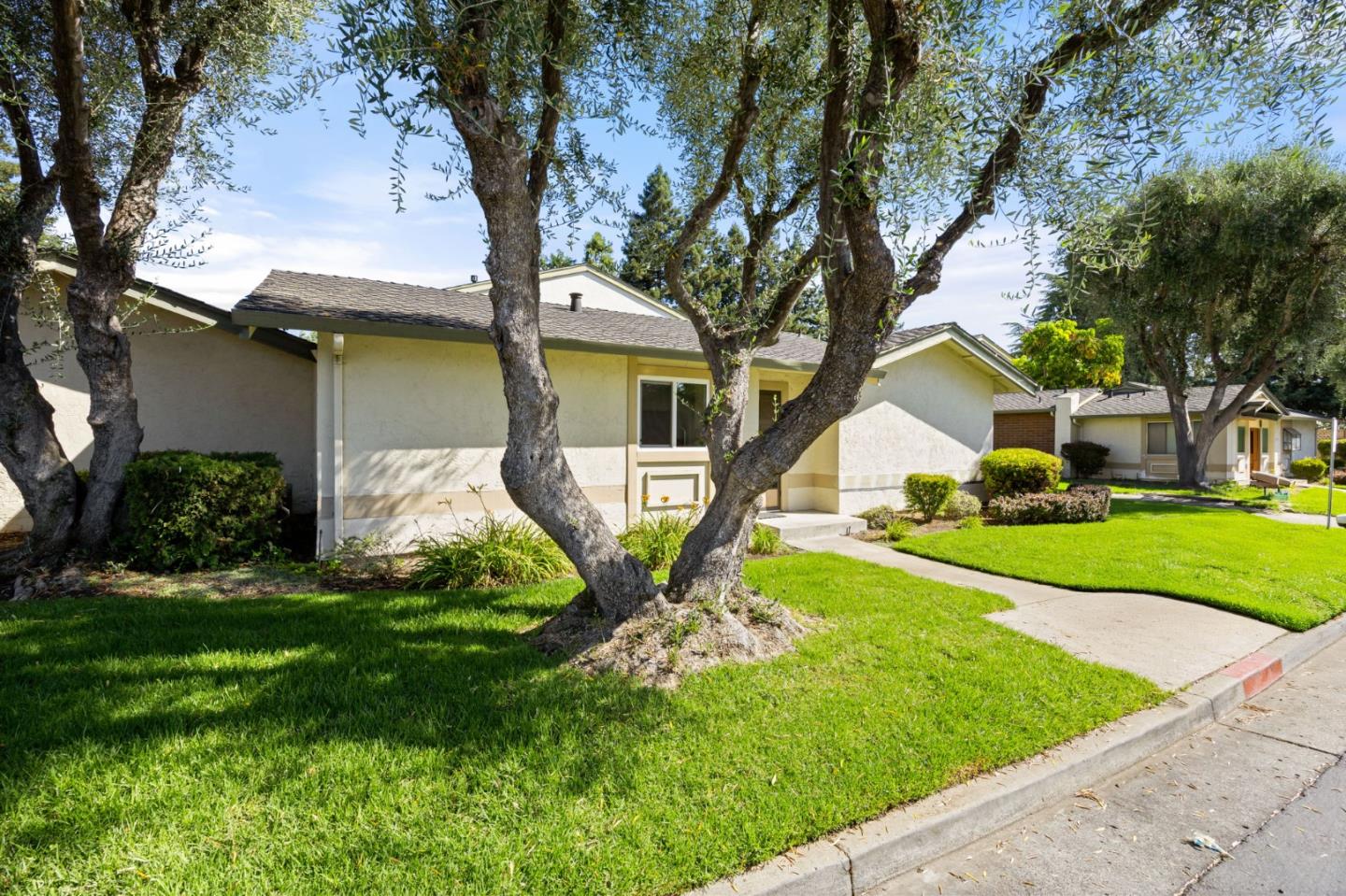 735 Winstead Terrace