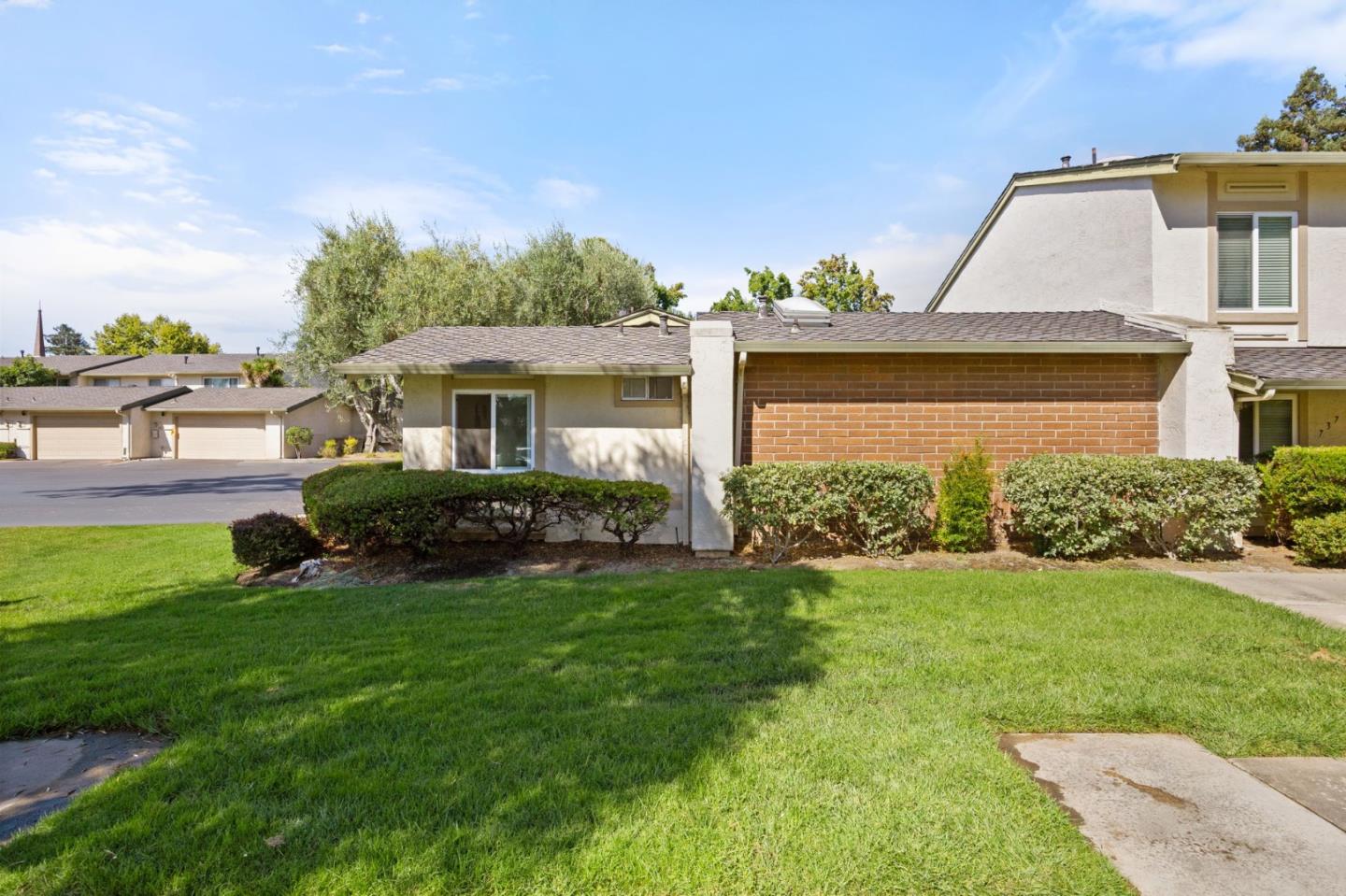 735 Winstead Terrace