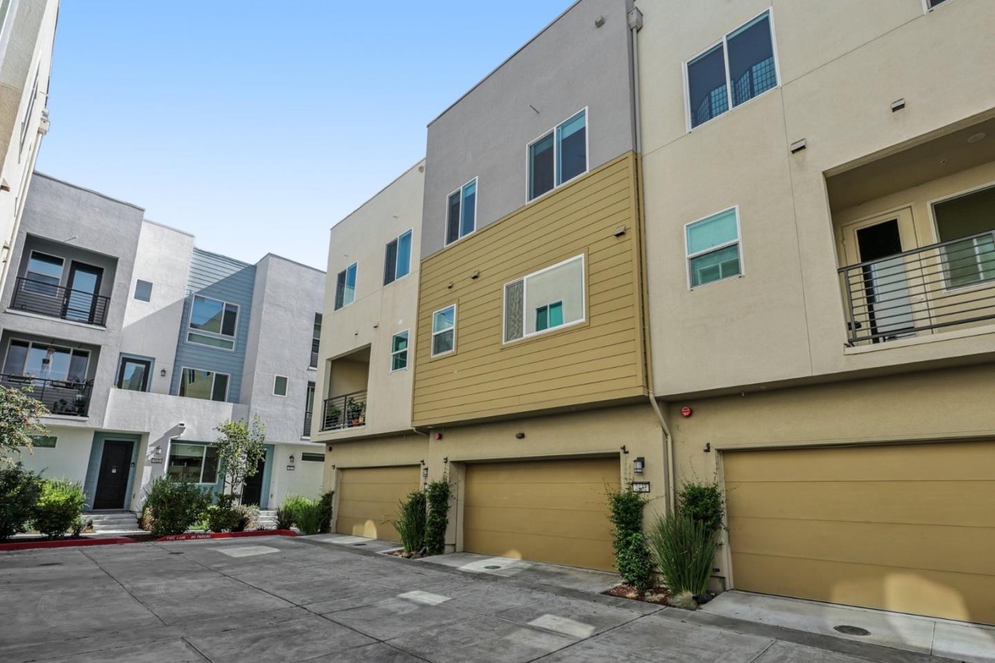 2432 Kita Lane