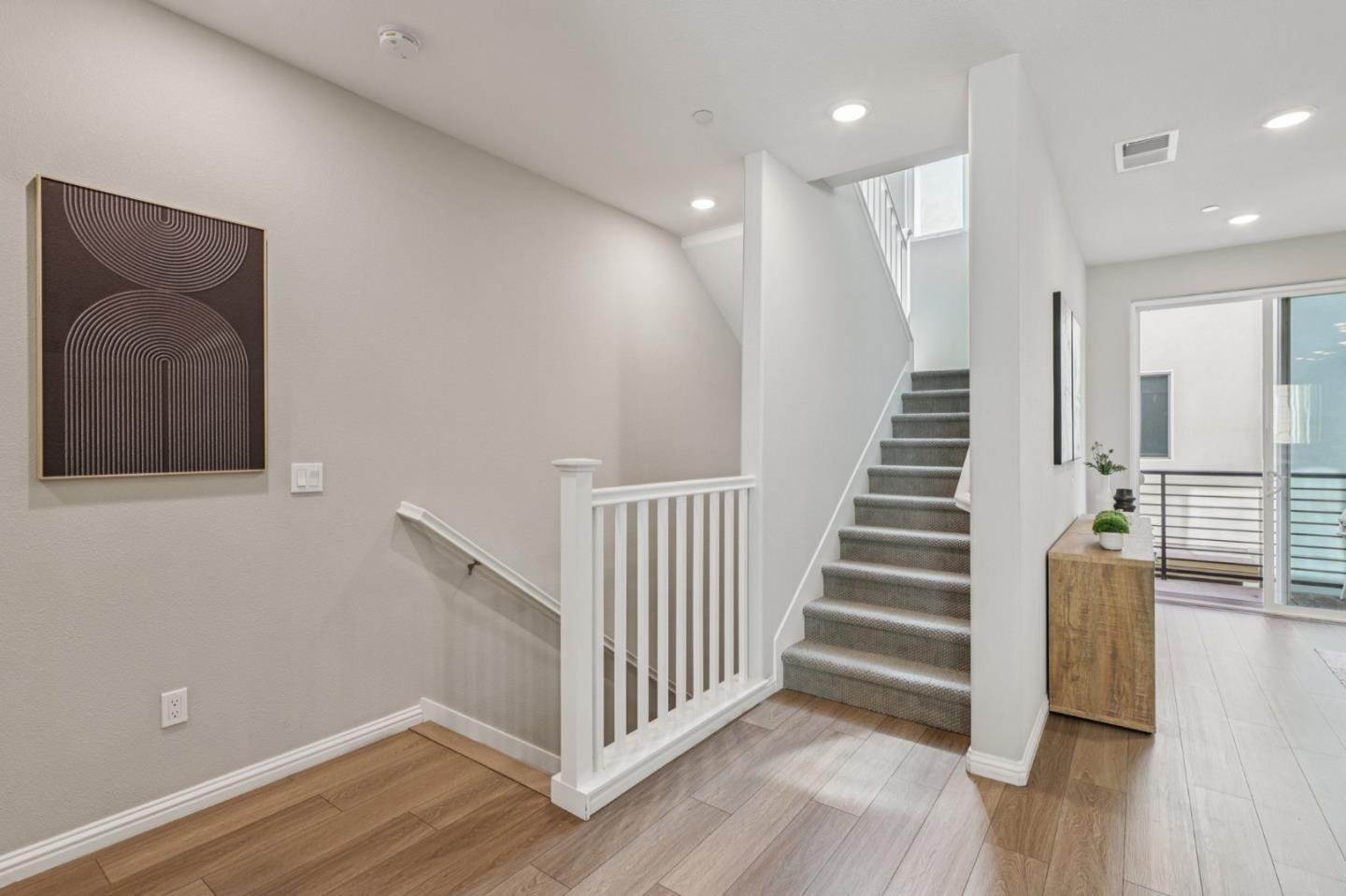 2432 Kita Lane