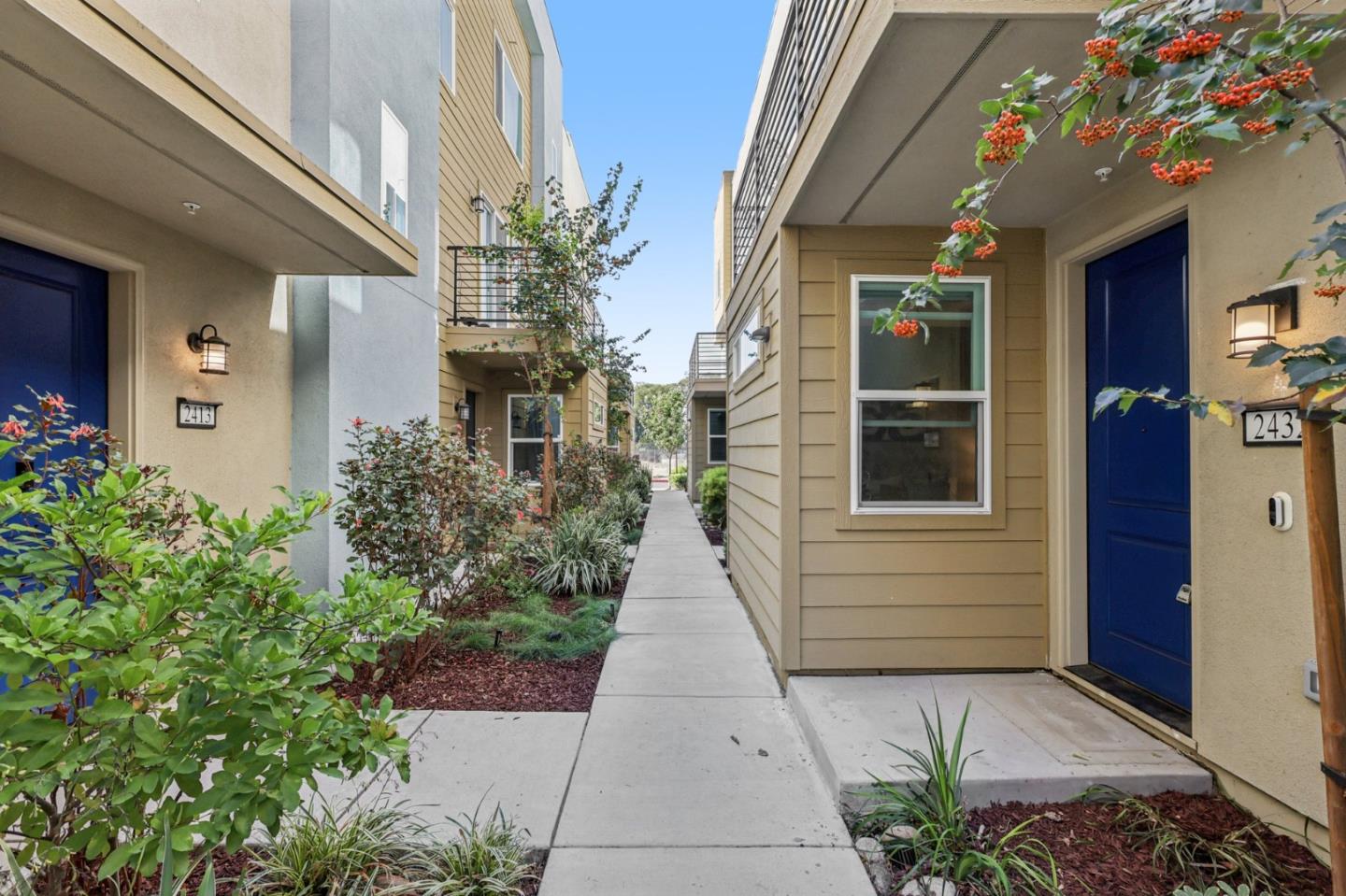 2432 Kita Lane