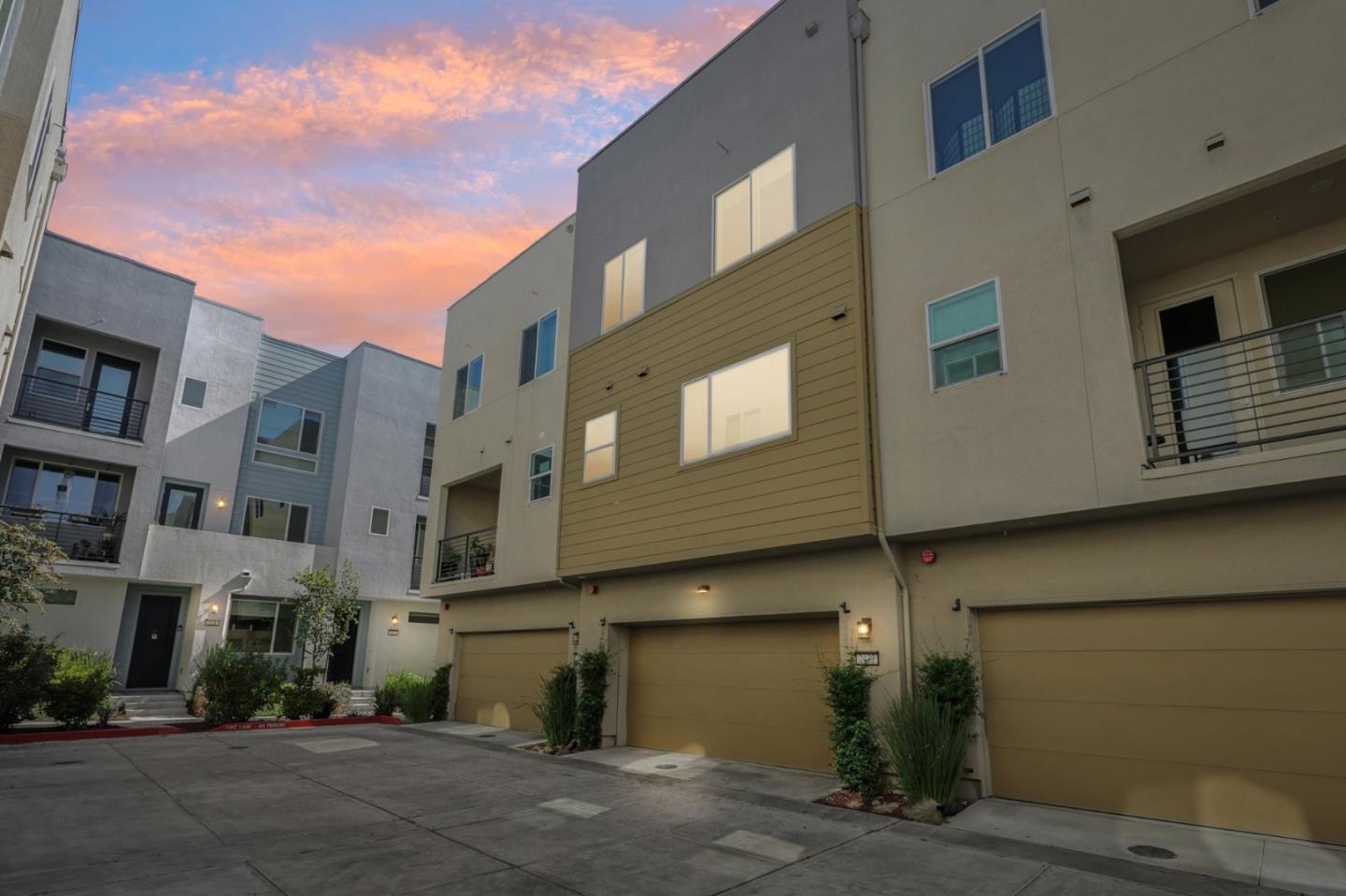 2432 Kita Lane