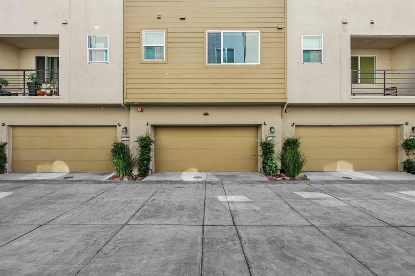 2432 Kita Lane