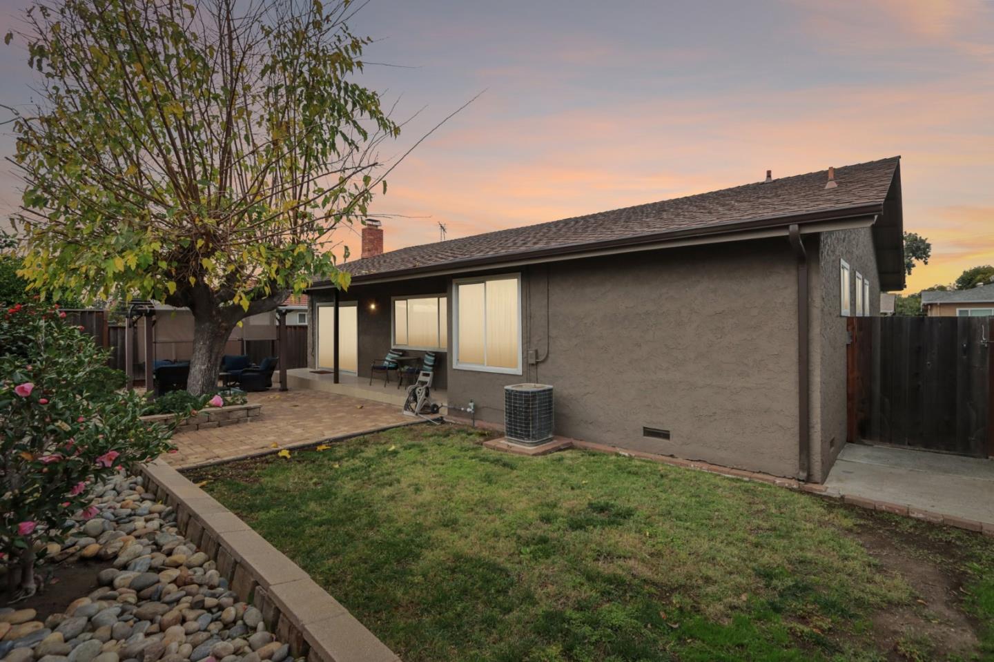 1490 Mount Diablo Avenue