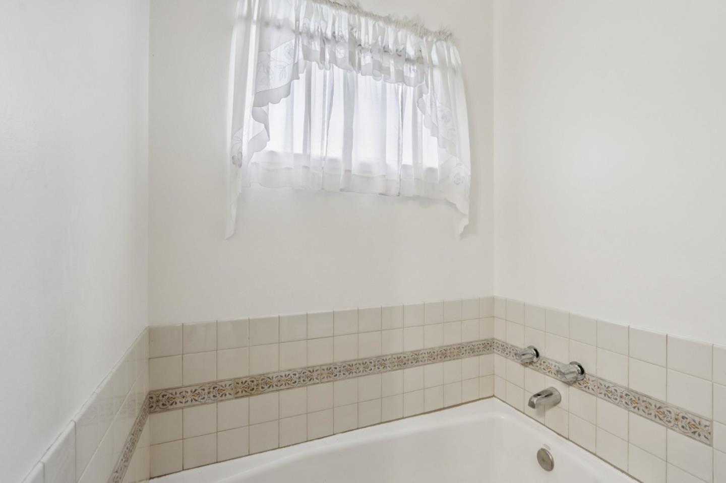 1490 Mount Diablo Avenue