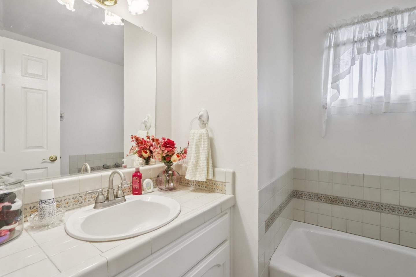 1490 Mount Diablo Avenue