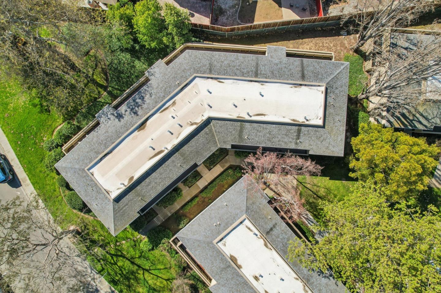 1006 North Abbott Avenue