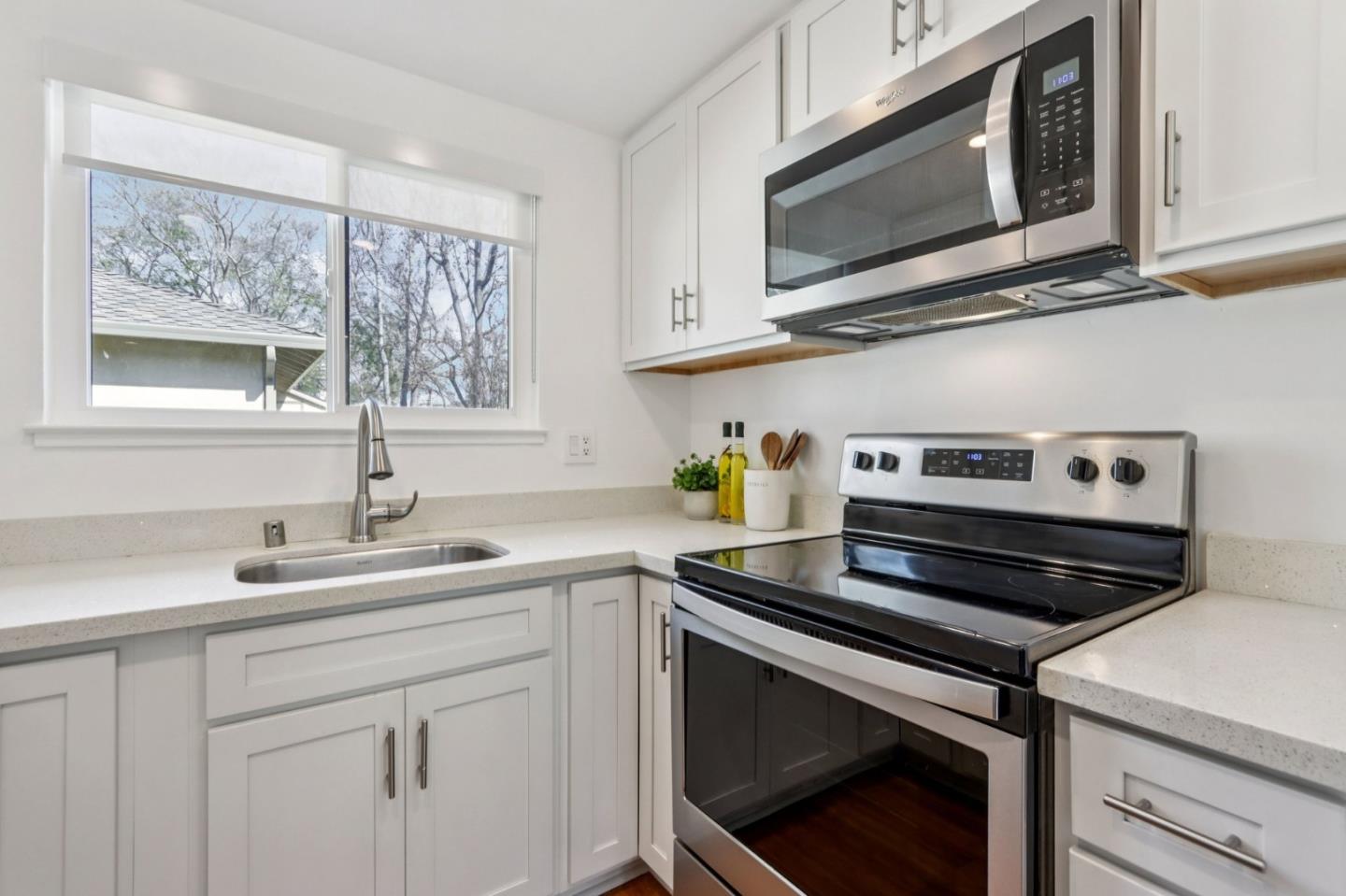 1006 North Abbott Avenue