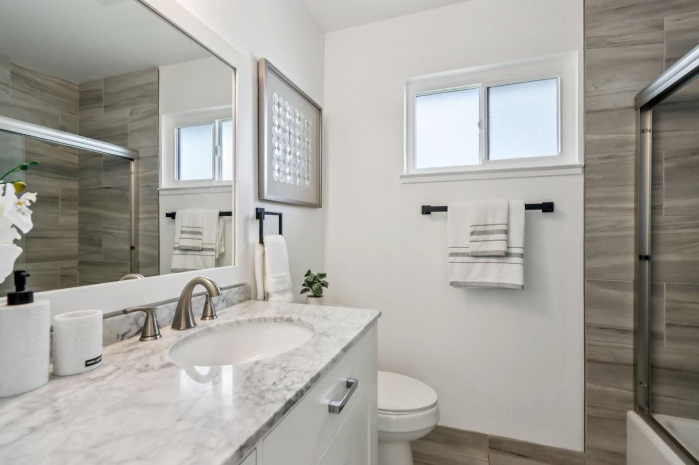 1006 North Abbott Avenue