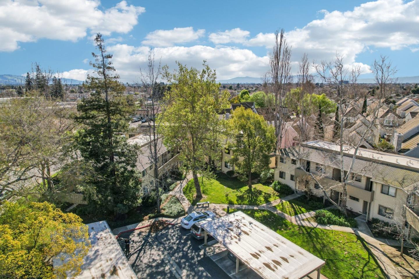 1006 North Abbott Avenue