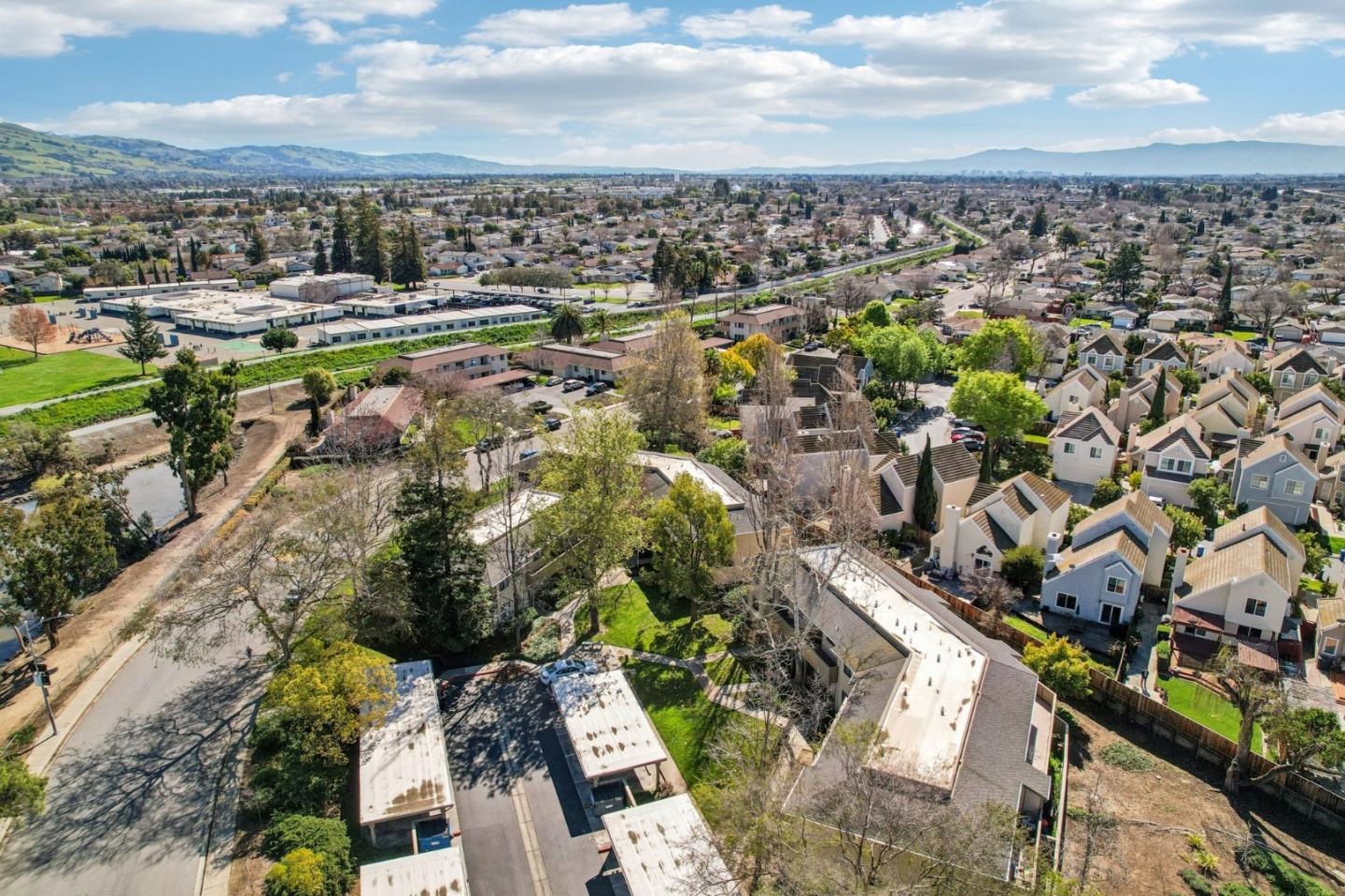 1006 North Abbott Avenue