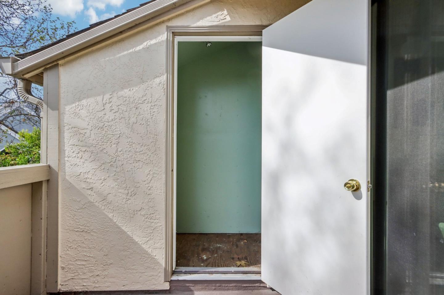 1006 North Abbott Avenue