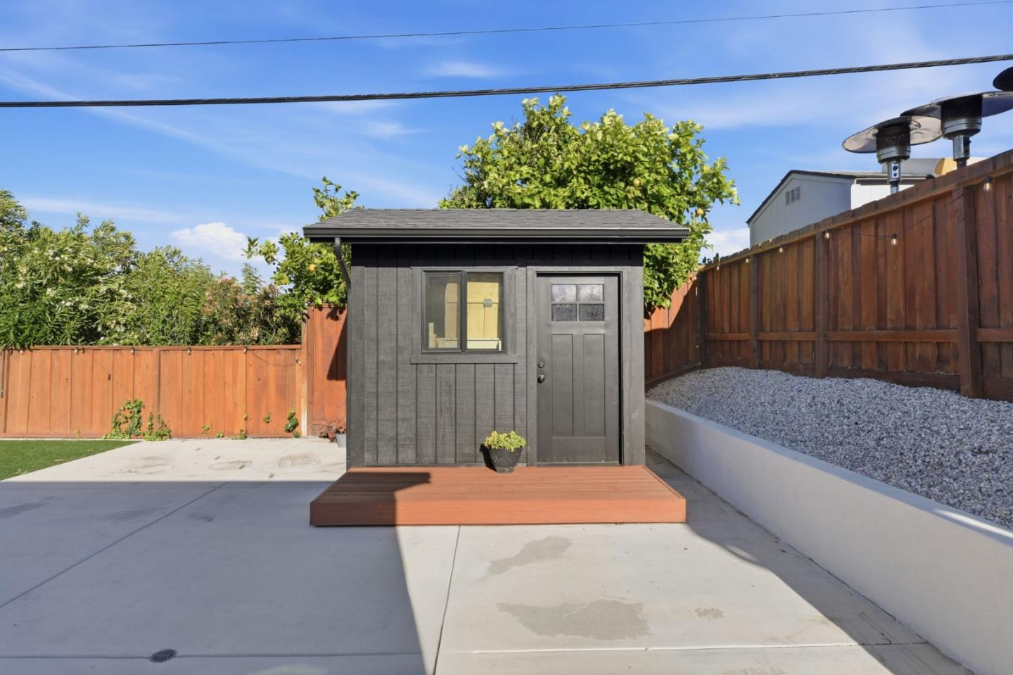 4610 Capitola Avenue