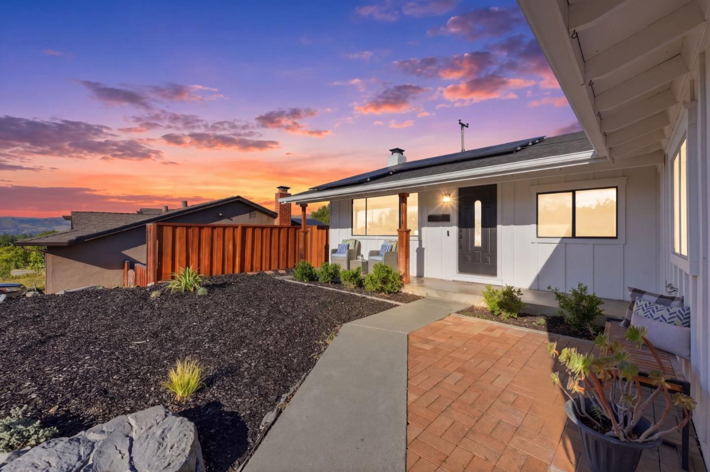 4610 Capitola Avenue