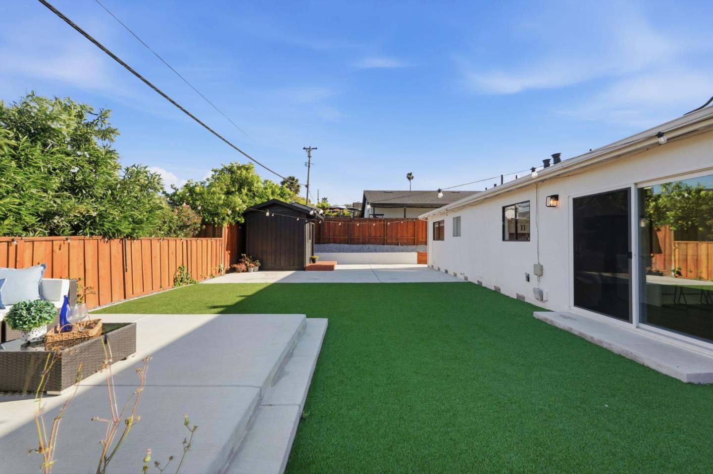 4610 Capitola Avenue