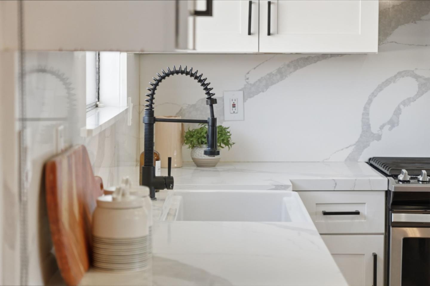 4610 Capitola Avenue