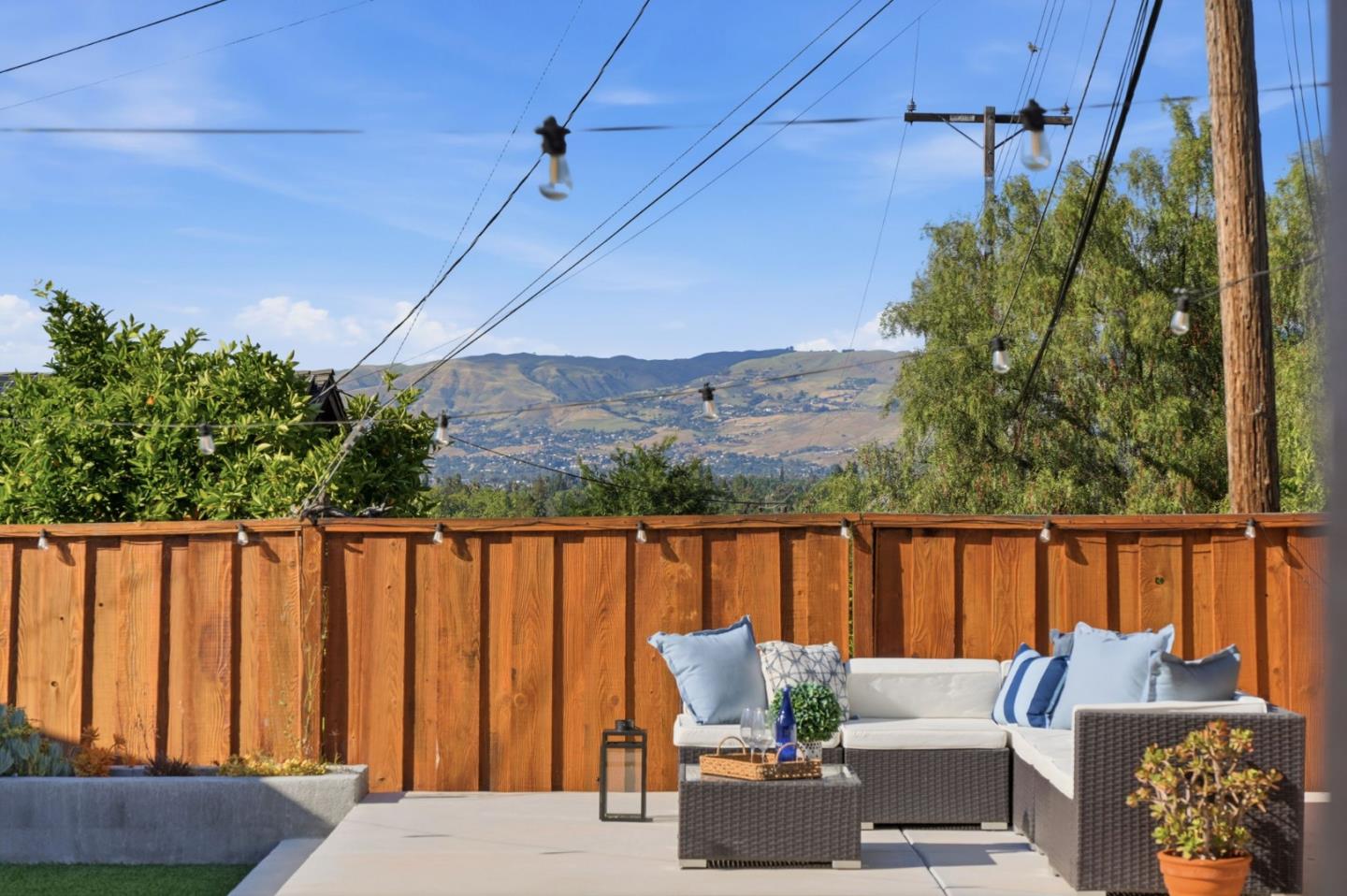 4610 Capitola Avenue