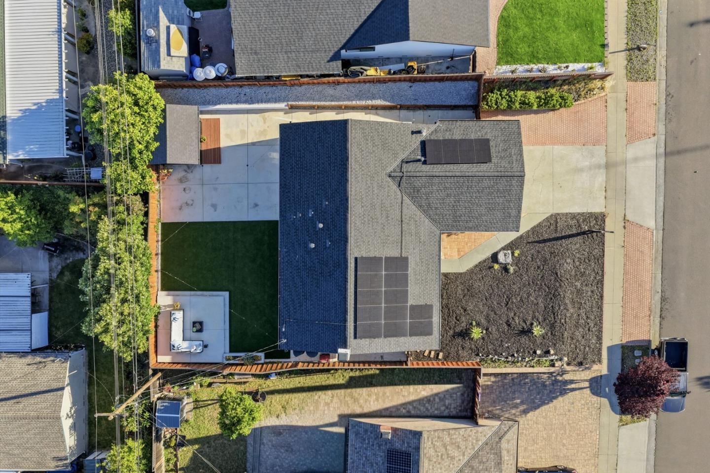 4610 Capitola Avenue