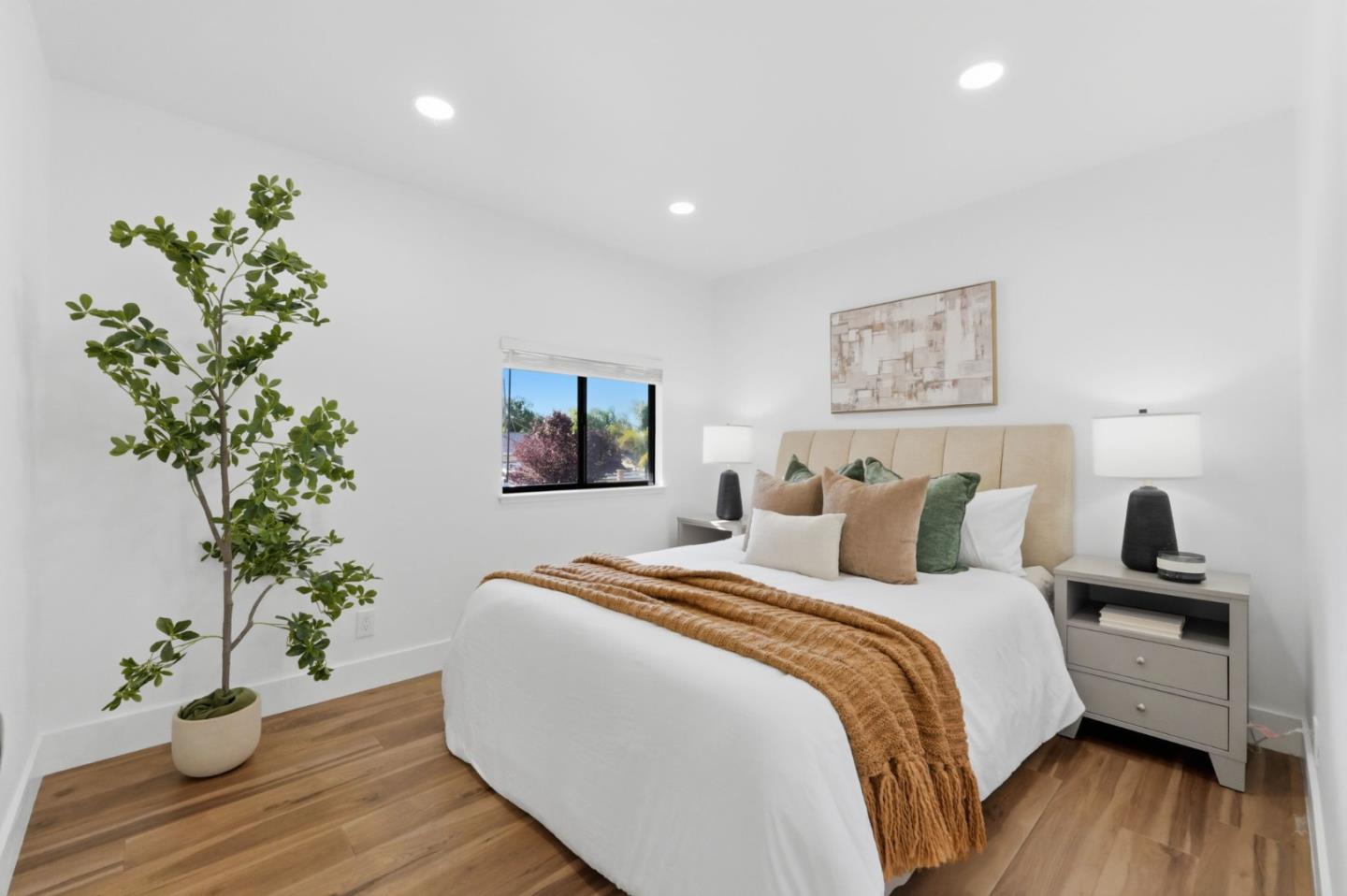 4610 Capitola Avenue