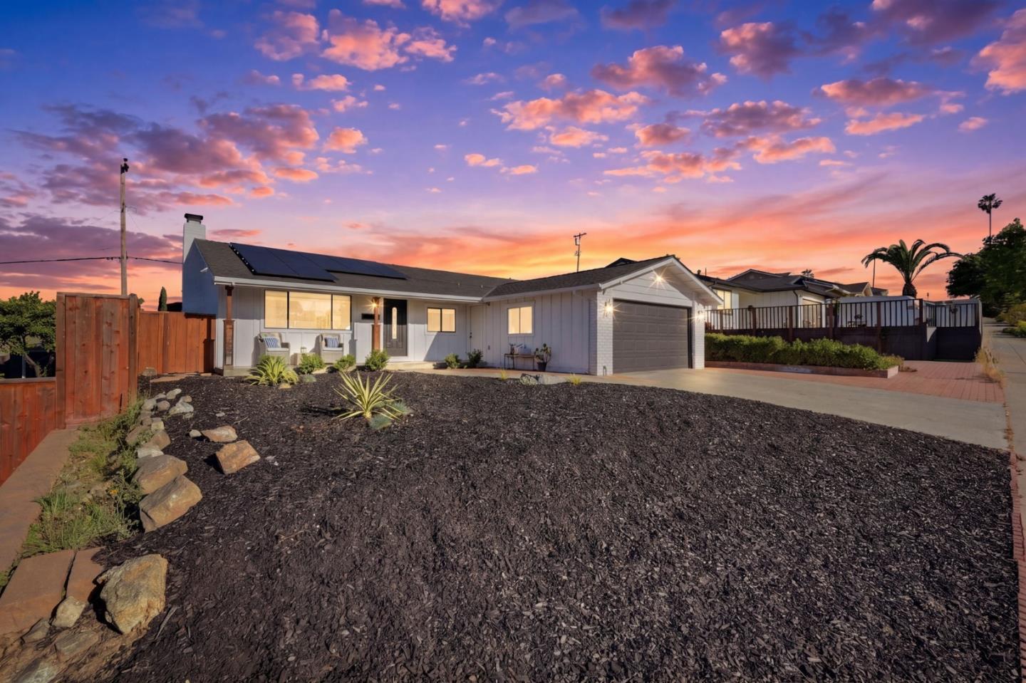 4610 Capitola Avenue