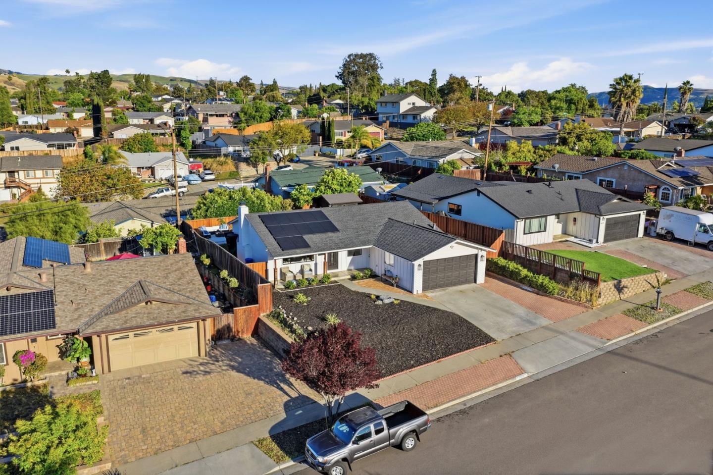 4610 Capitola Avenue