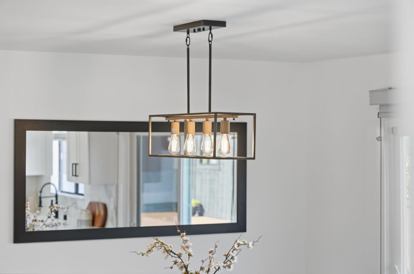 4610 Capitola Avenue