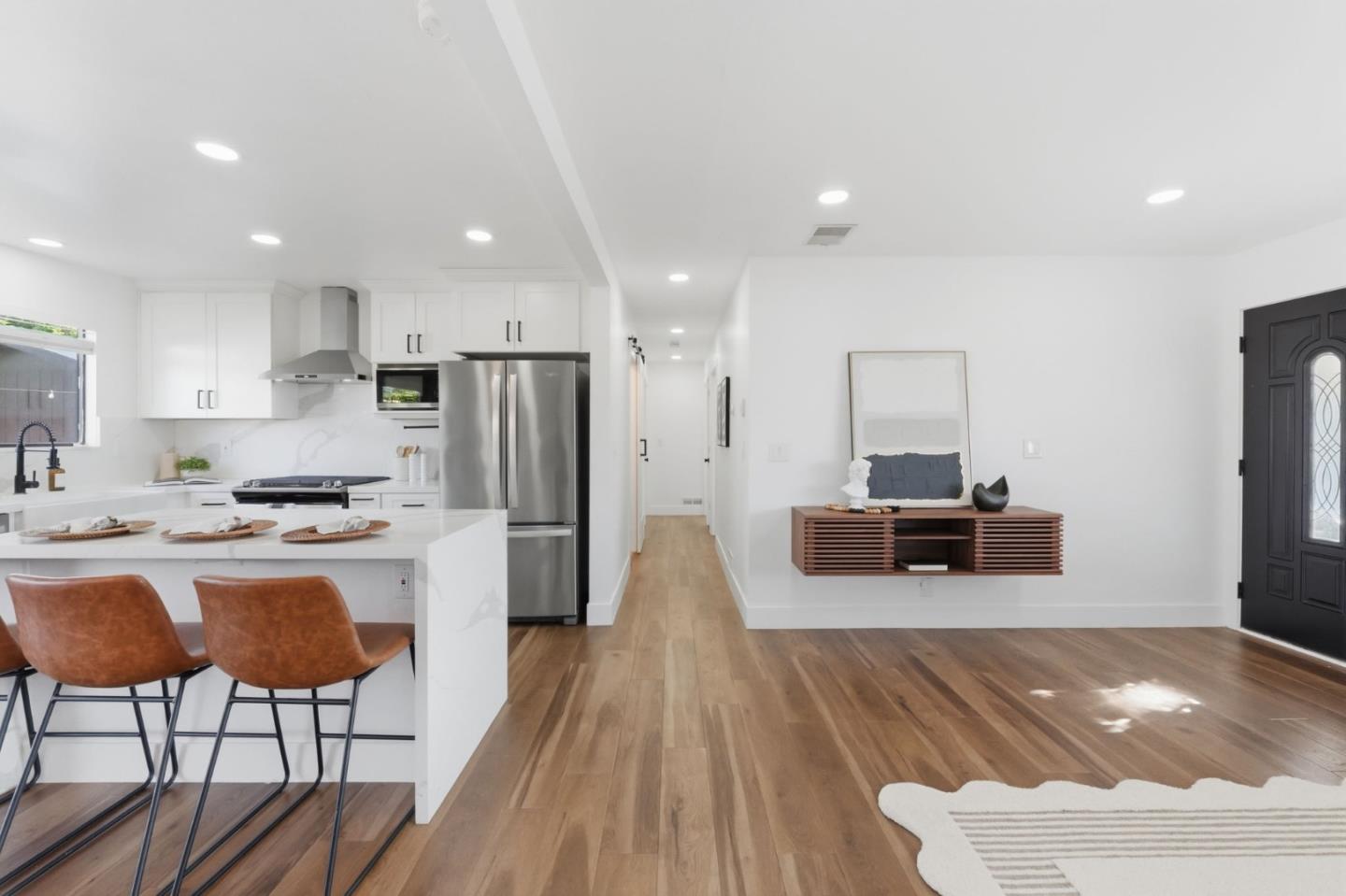 4610 Capitola Avenue