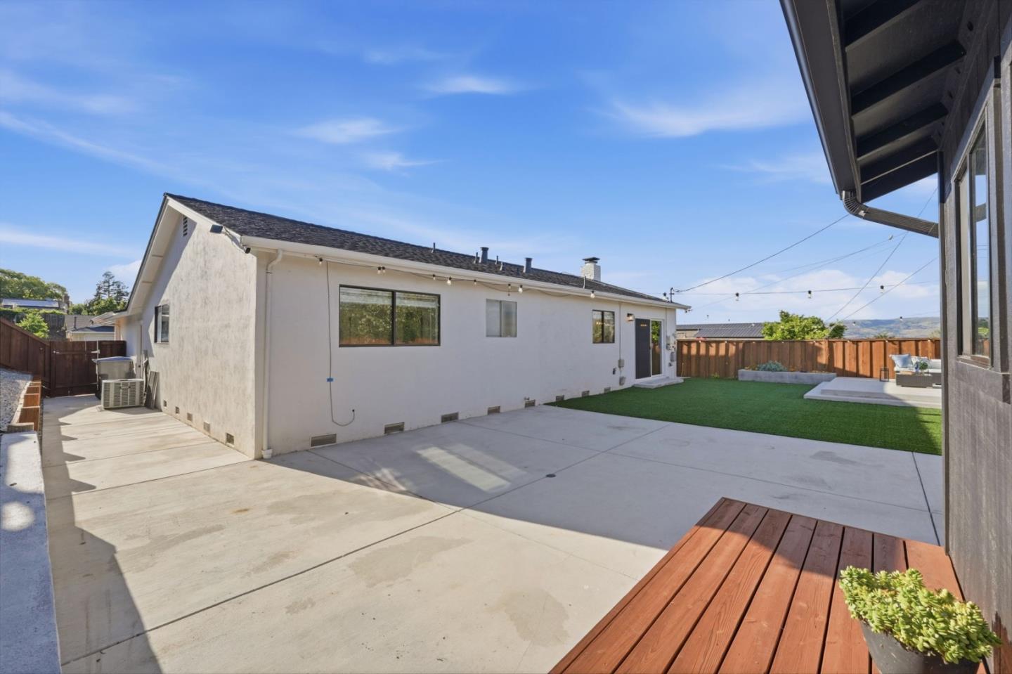 4610 Capitola Avenue