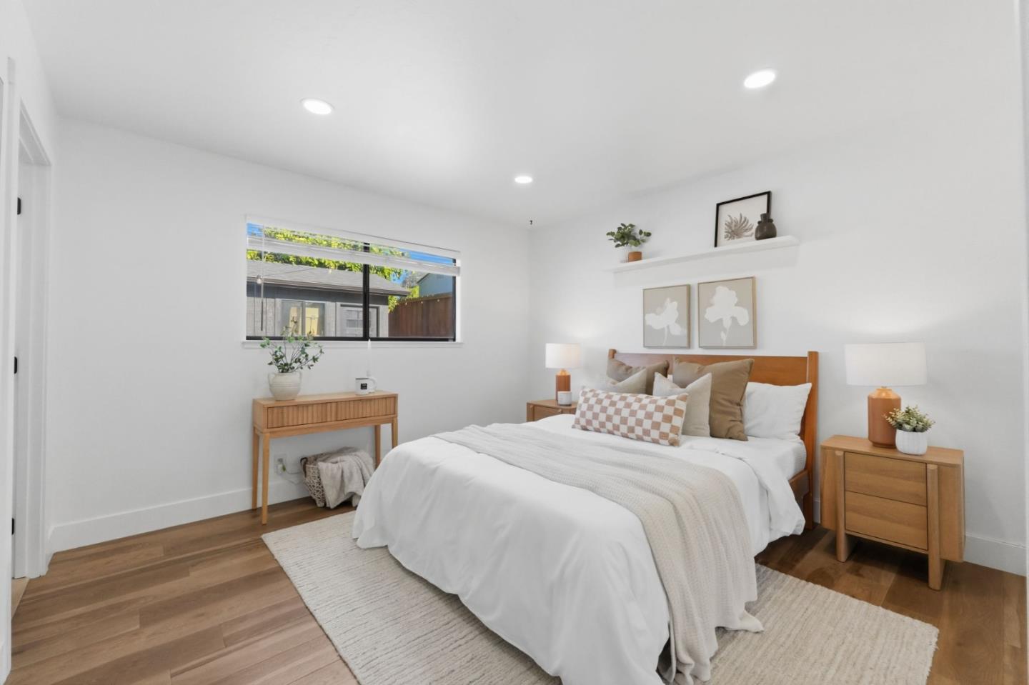 4610 Capitola Avenue