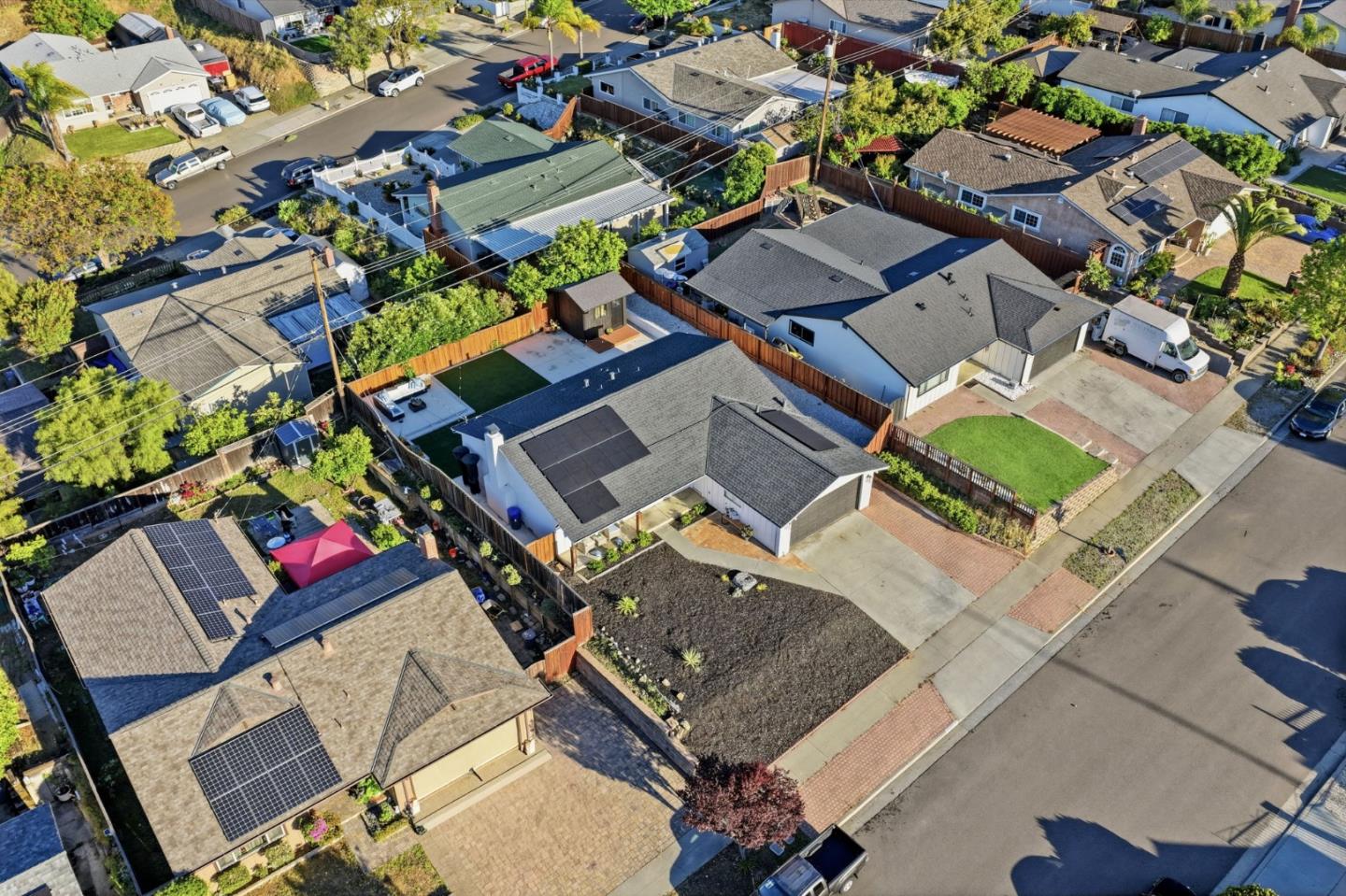 4610 Capitola Avenue