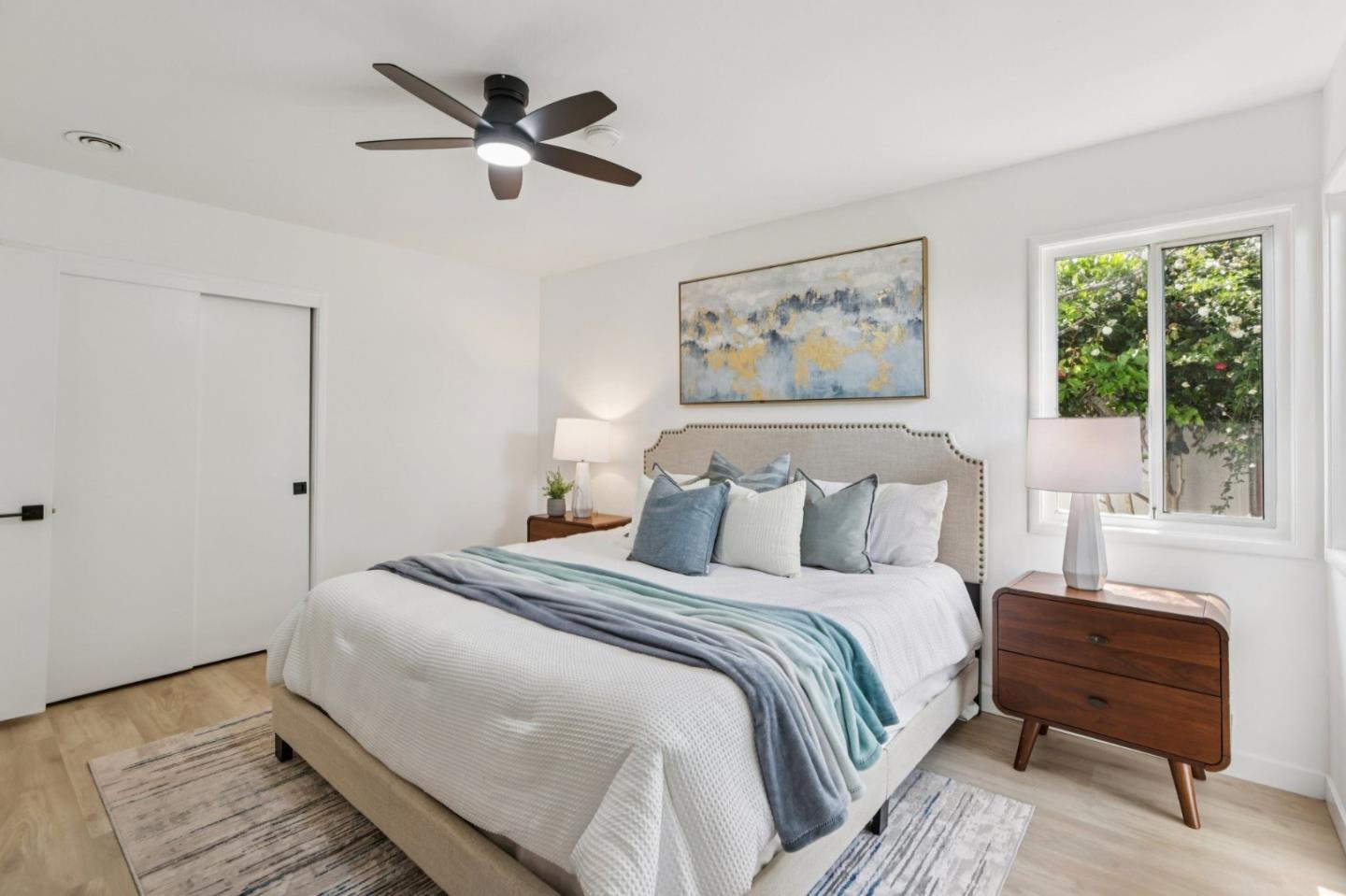 18263 Melrose Avenue