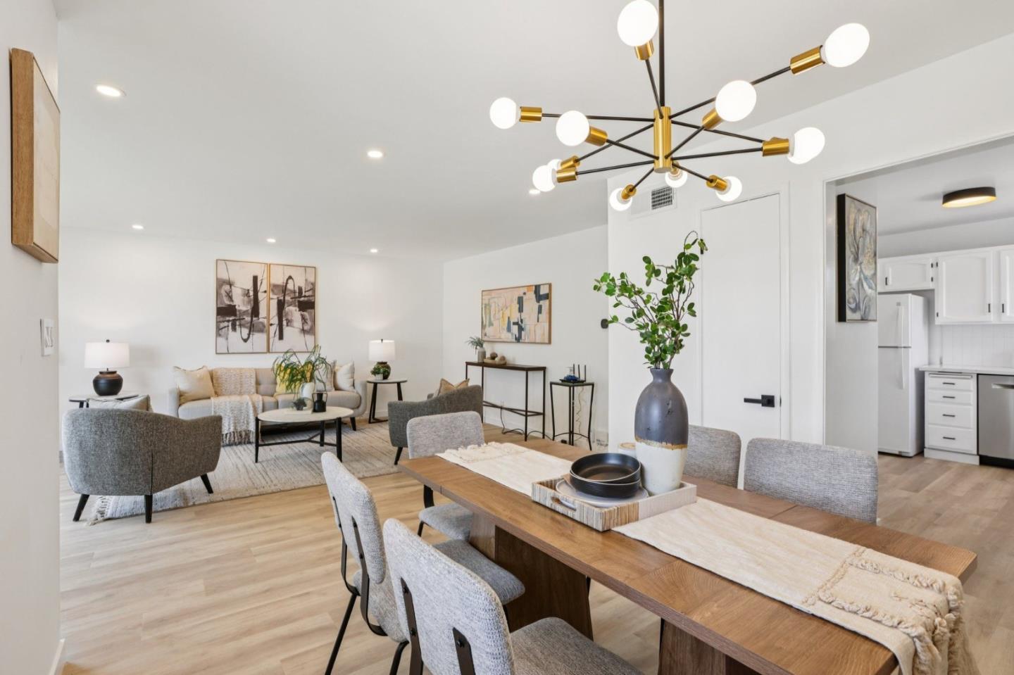 18263 Melrose Avenue