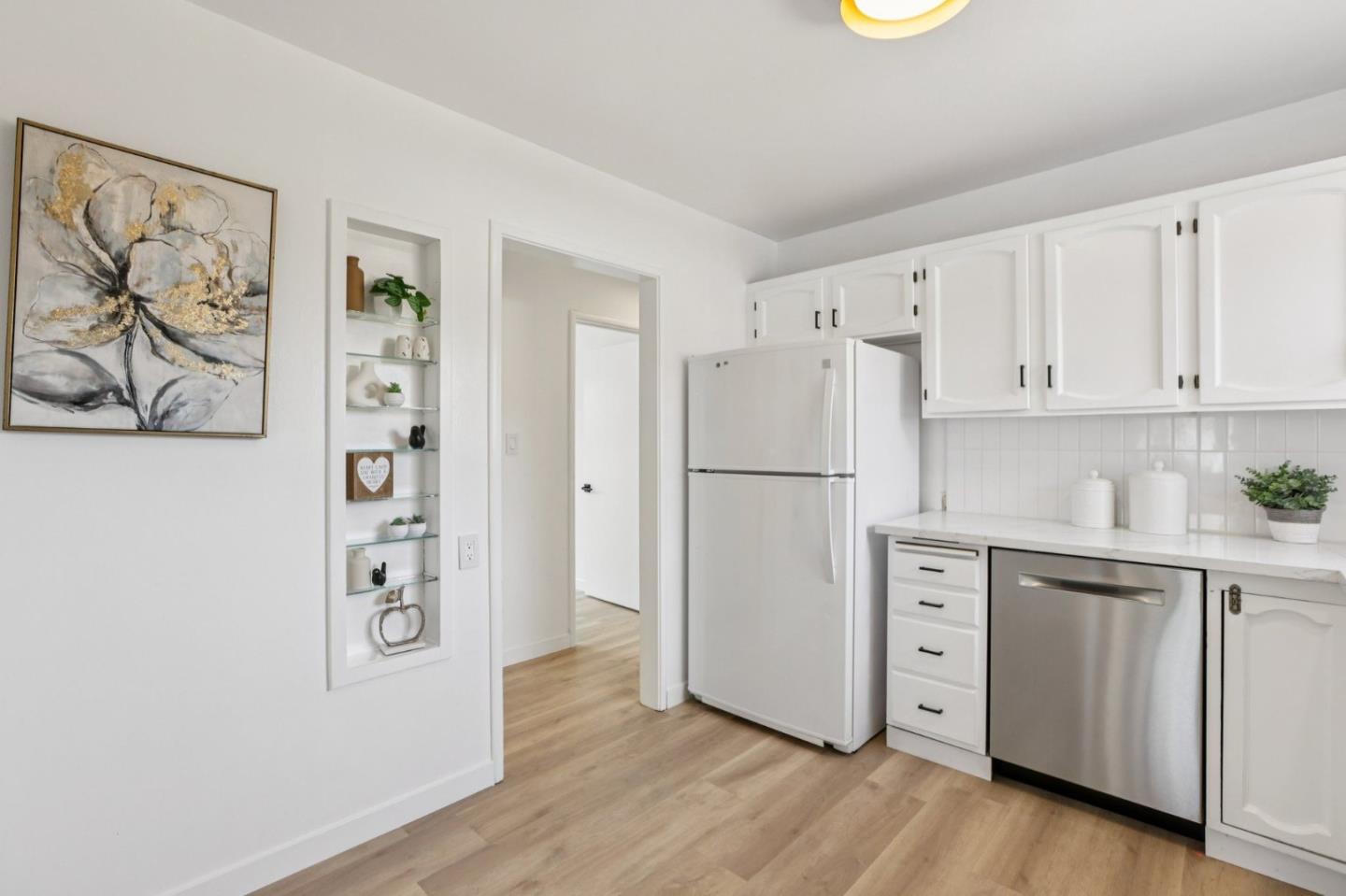 18263 Melrose Avenue