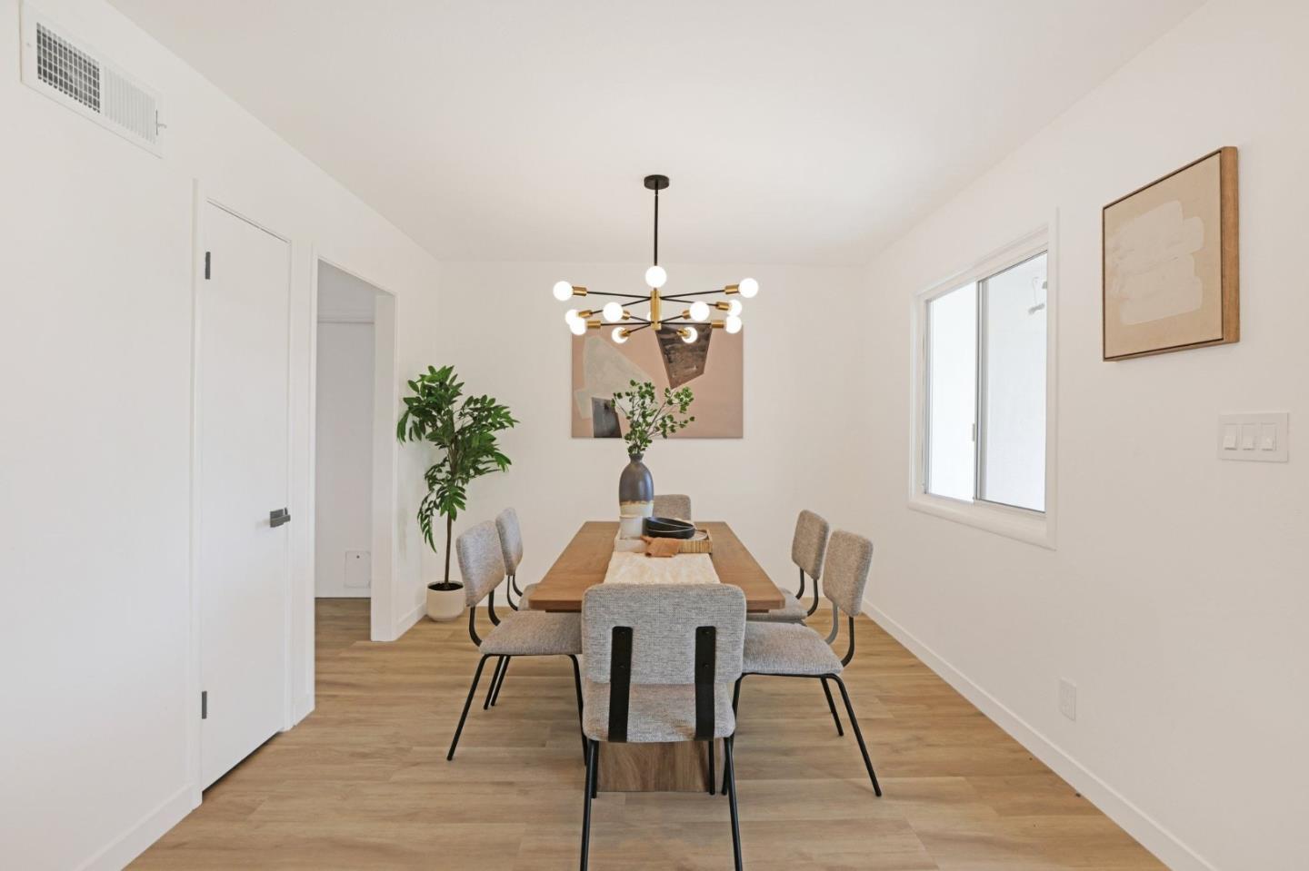 18263 Melrose Avenue