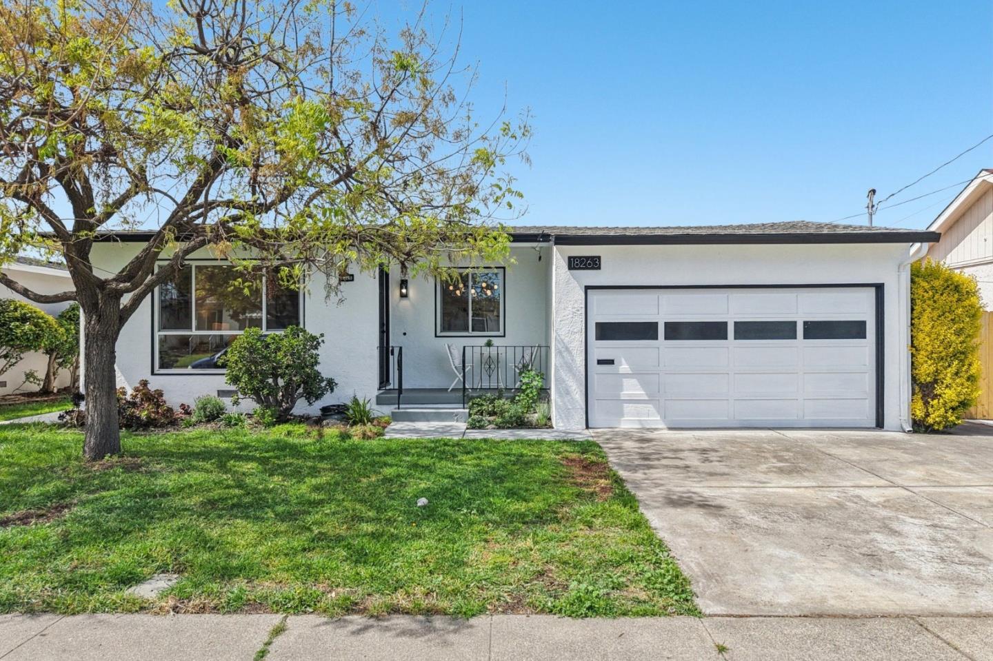 18263 Melrose Avenue