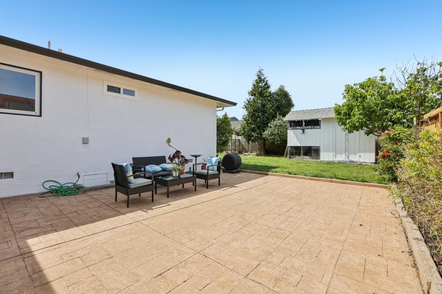 18263 Melrose Avenue