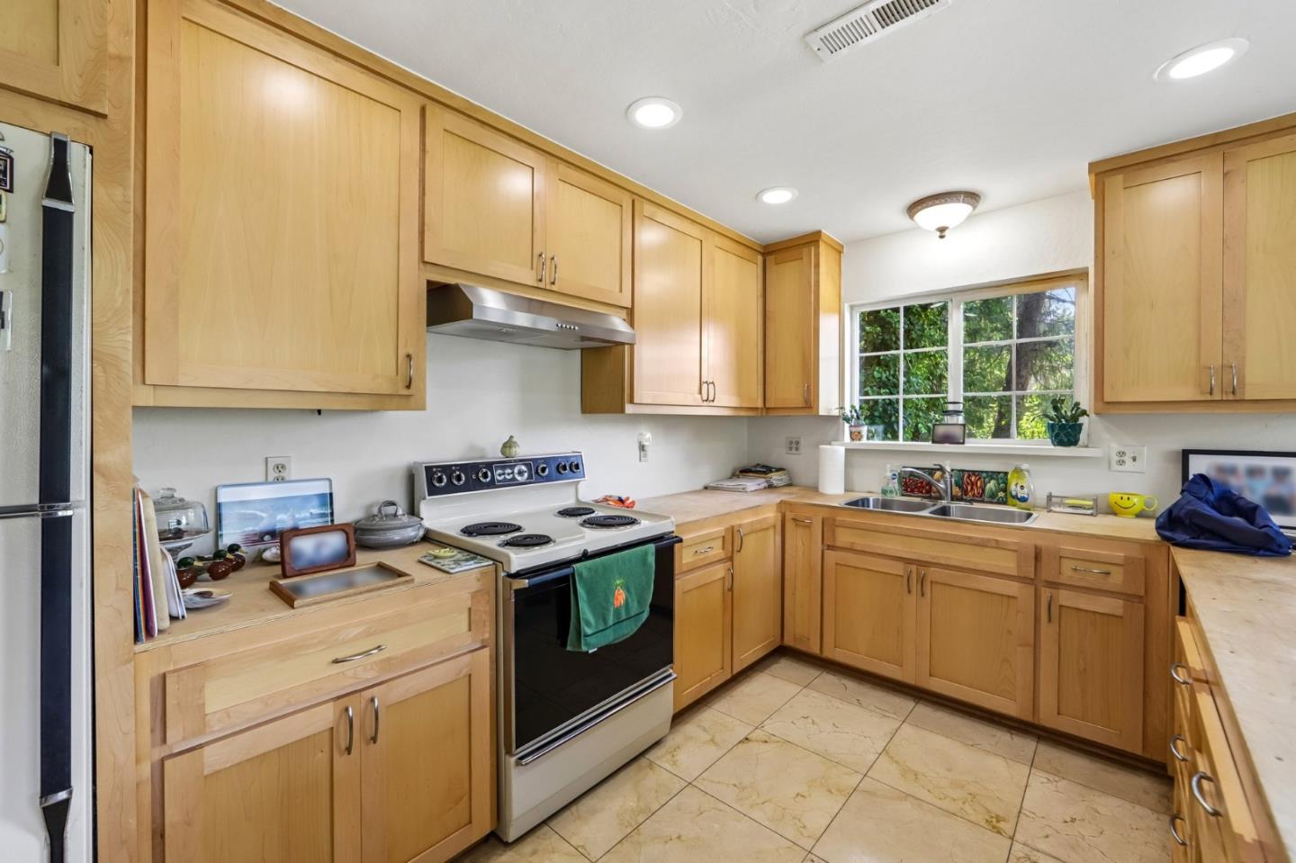 512 Bonita Drive