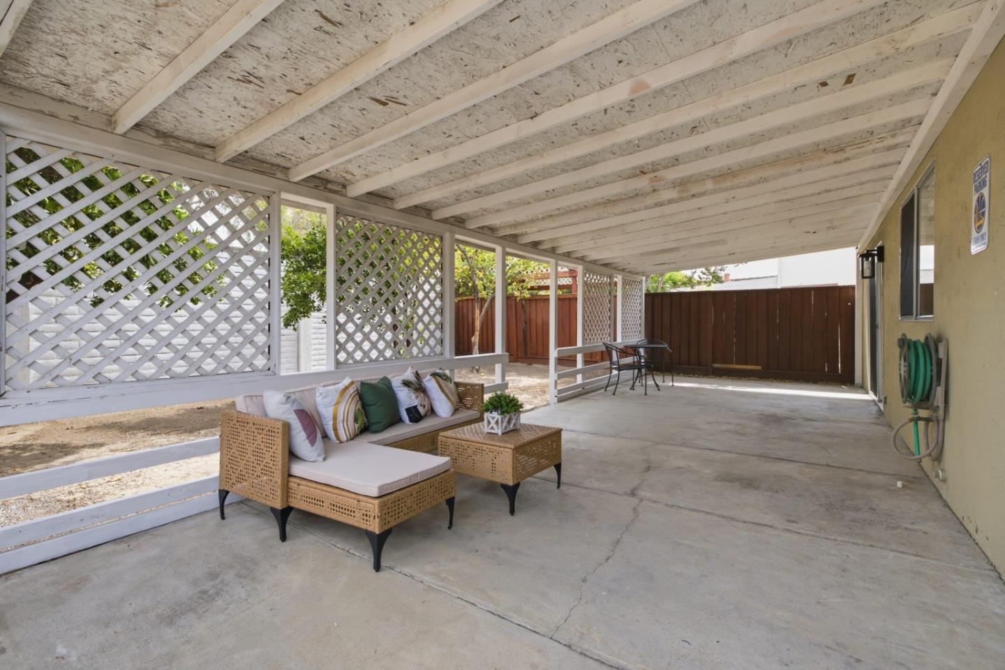 2518 Edgefield CT