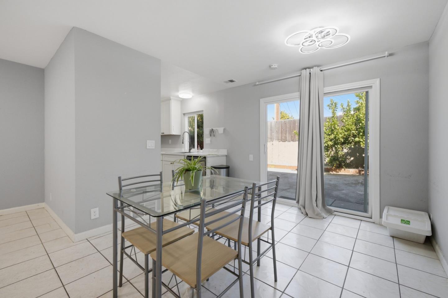 1355 Mcquesten C