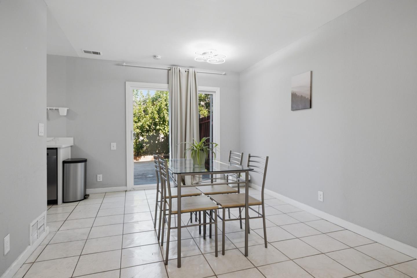 1355 Mcquesten C