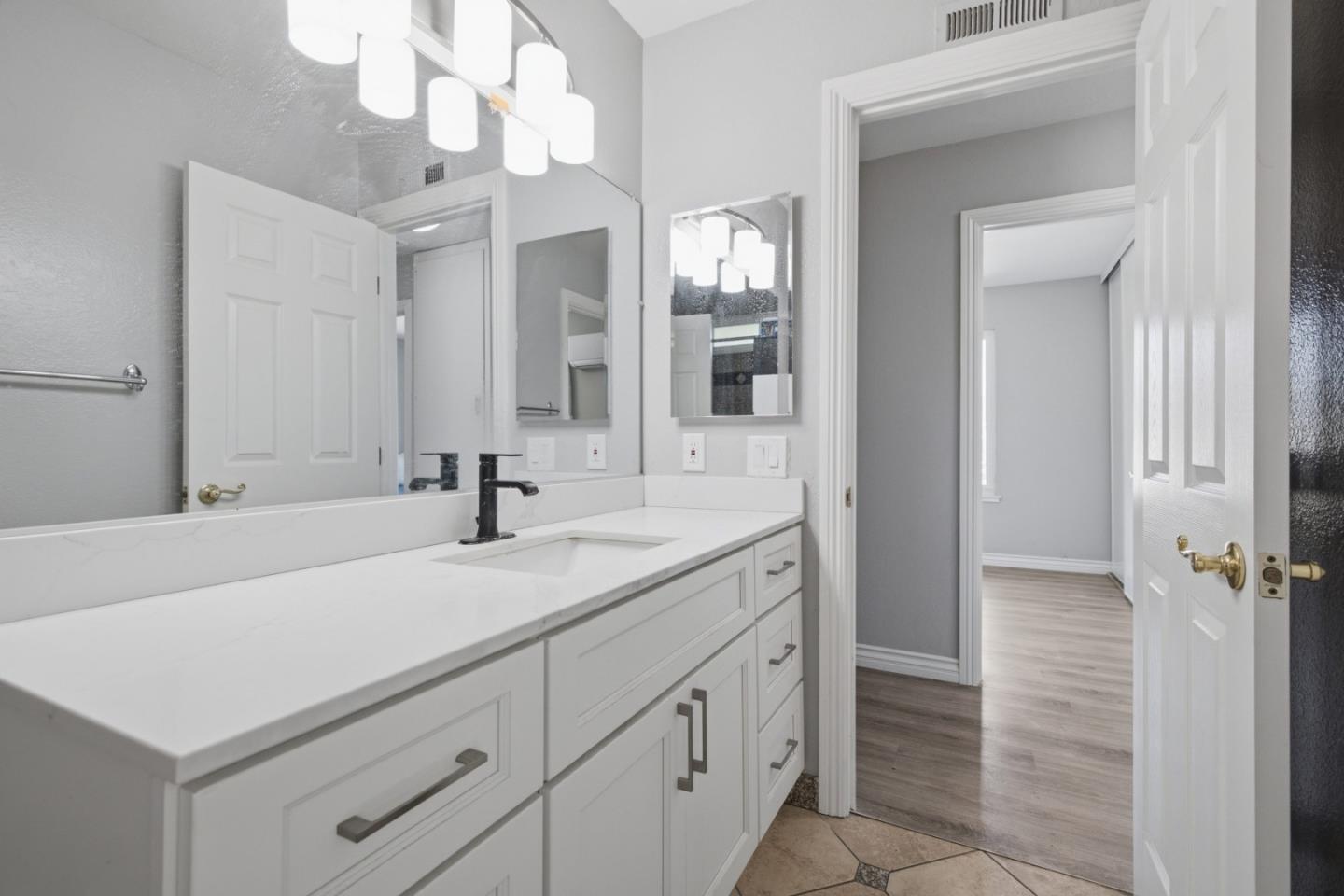 1355 Mcquesten C