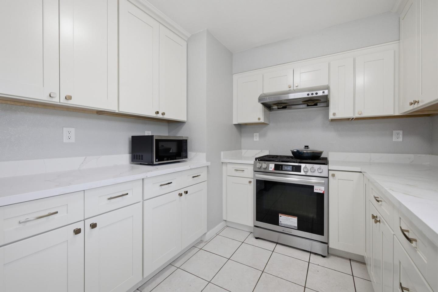 1355 Mcquesten C