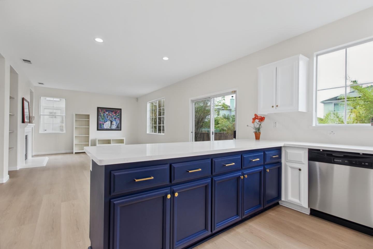 1276 Grand BLVD