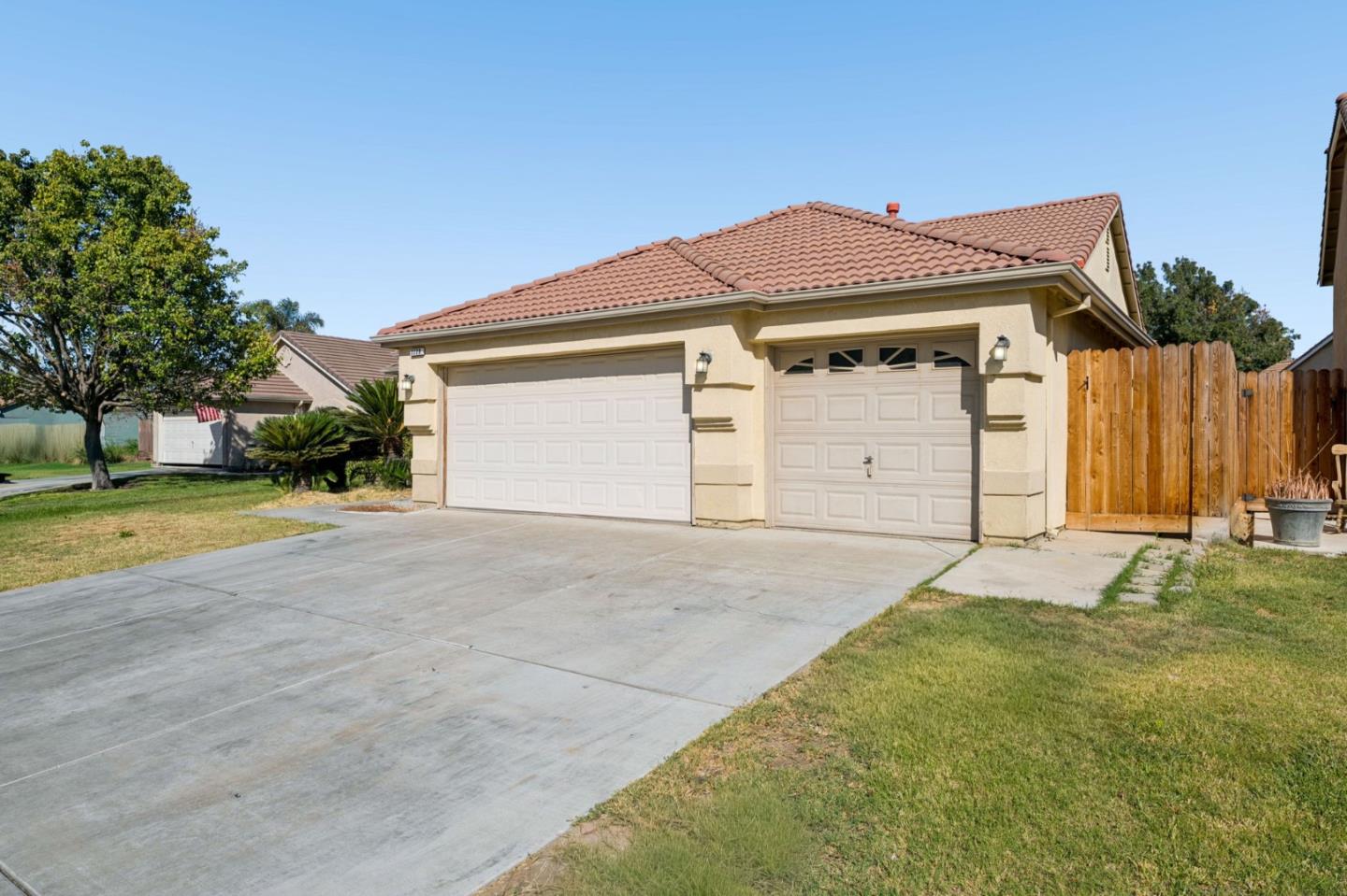 2228 Park Arcadia CT