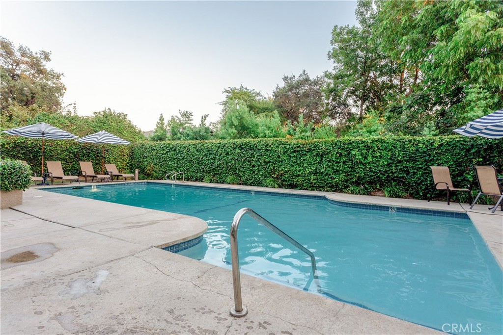 484 E California Boulevard 21