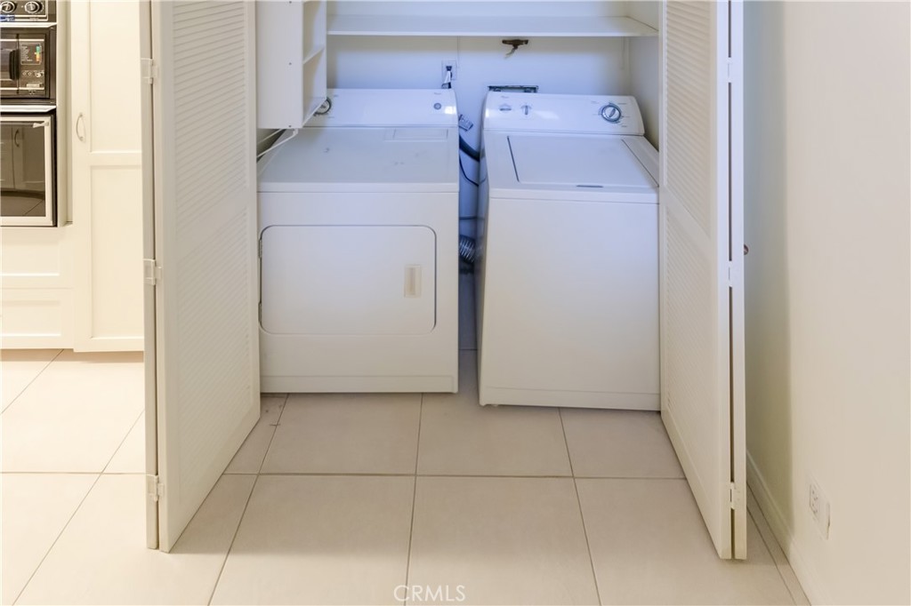 484 E California Boulevard 21