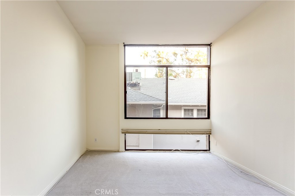 484 E California Boulevard 21