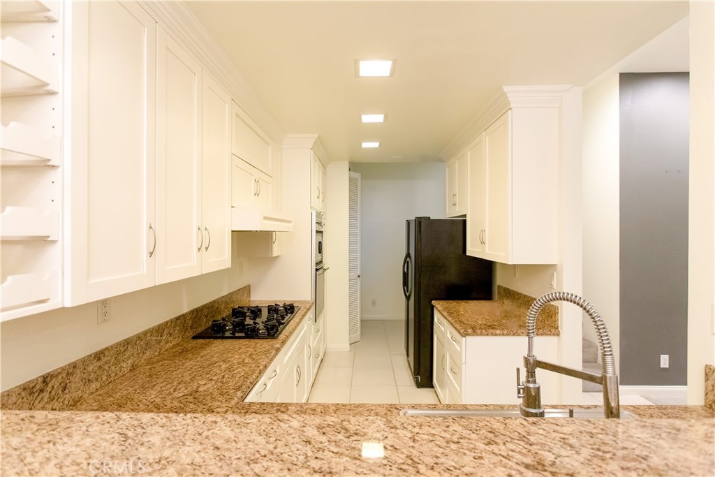 484 E California Boulevard 21